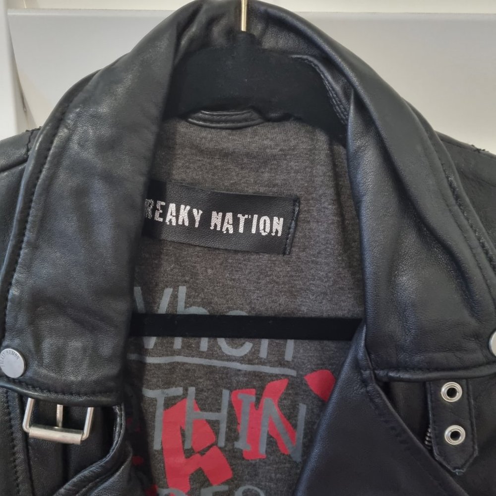 Leather jacket - Picture 2 of 3